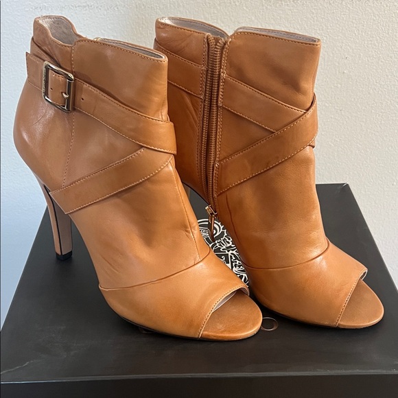 Vince Camuto Women’s Kina Ankle Bootie - Picture 1 of 9